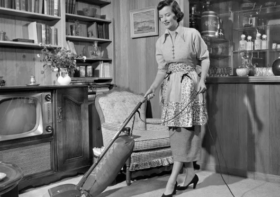 You Know All That “Tradwife” Content Is Fake, Right?